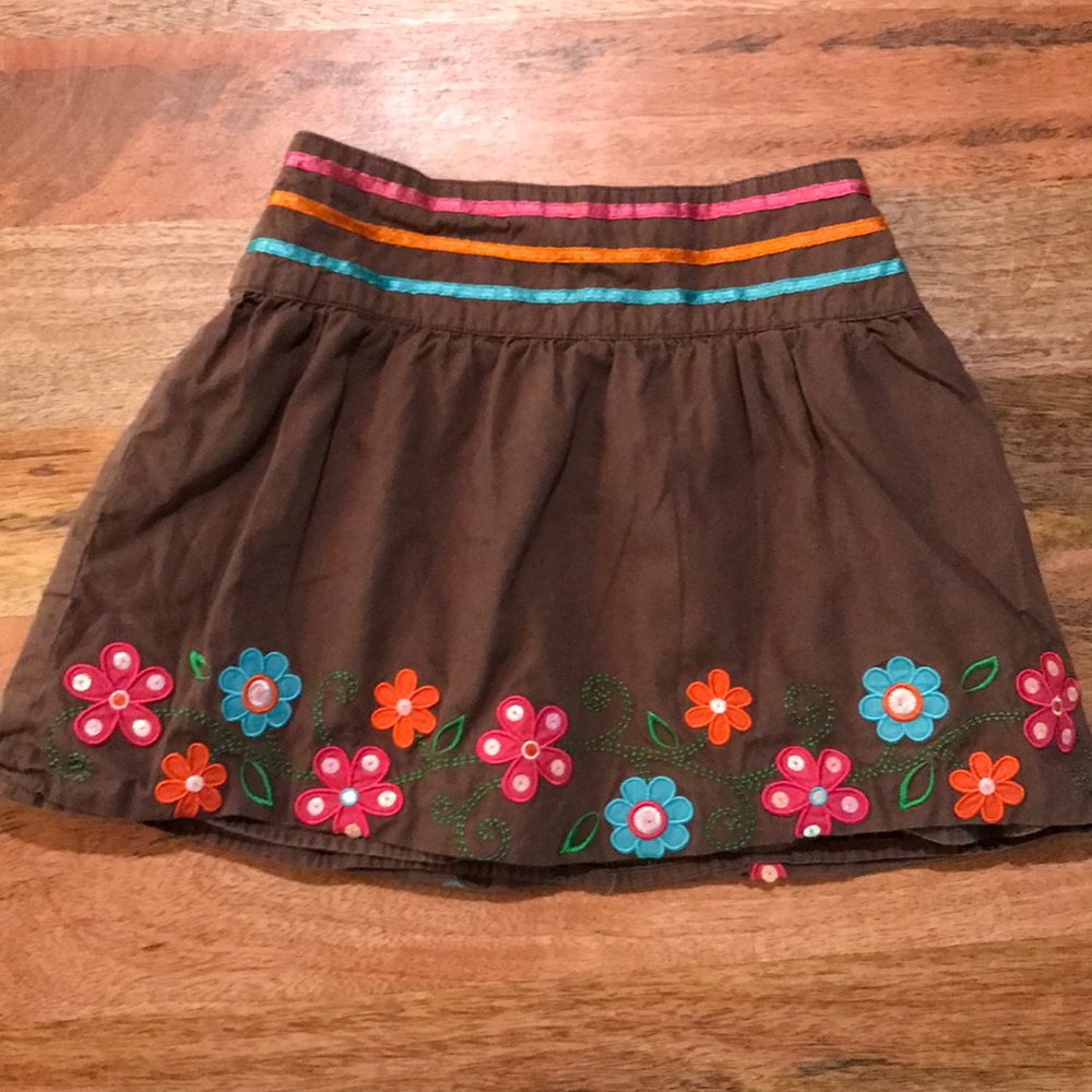 Adorable girl’s floral skirt!